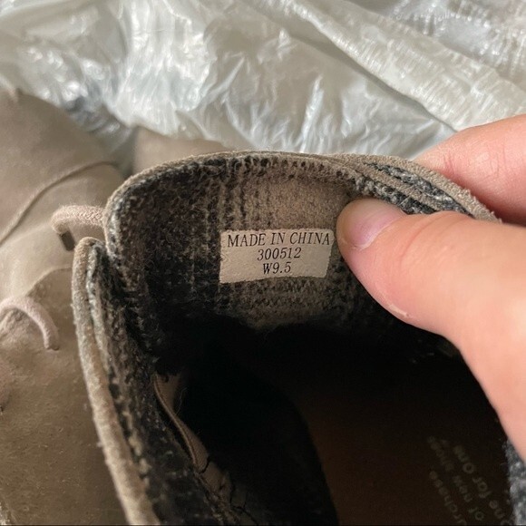 TOMS heeled suede booties boots shoes tan brown womens size 9.5 - Picture 7 of 7